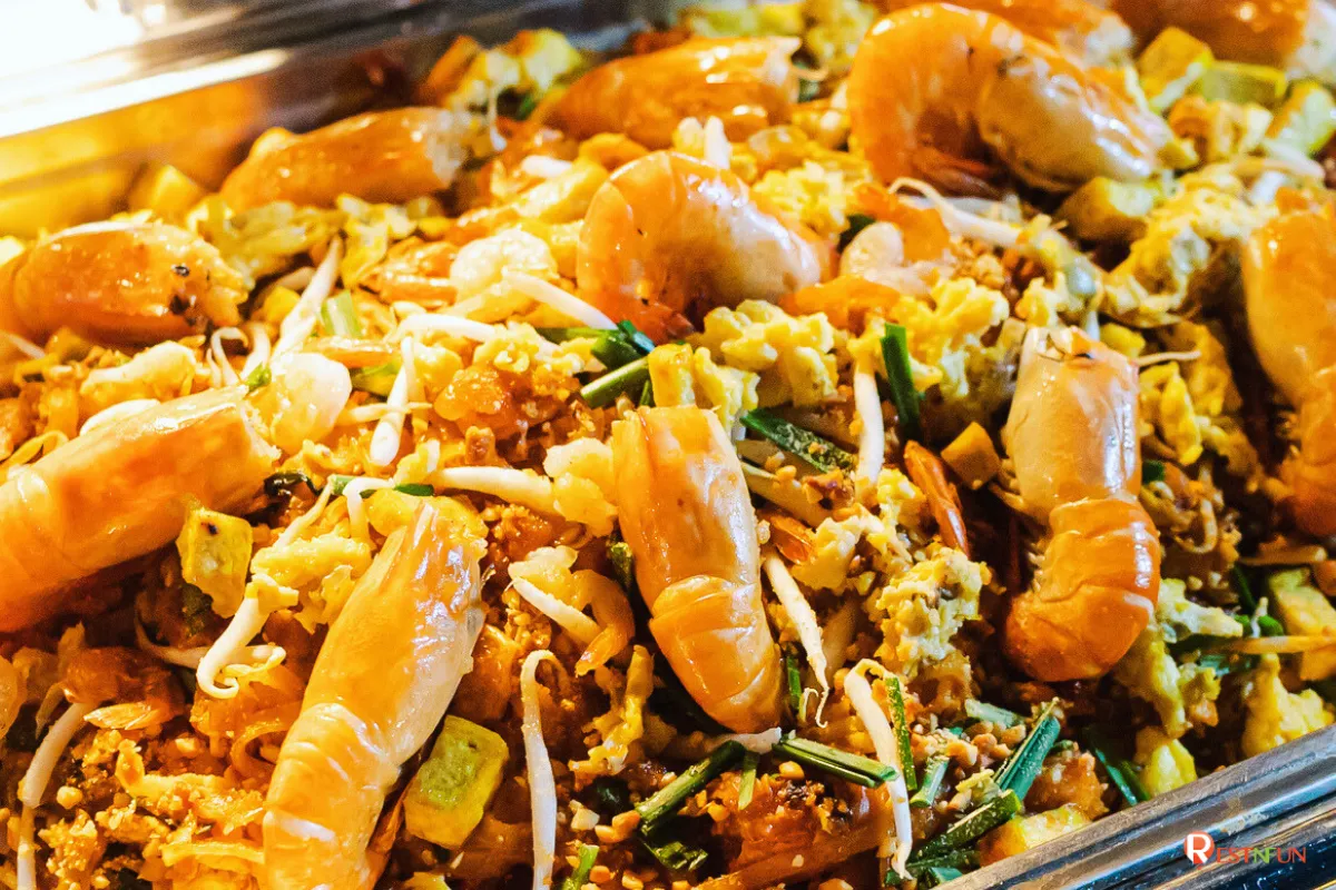Pad Thai on the Alangka Dinner Cruise boat is very delicious